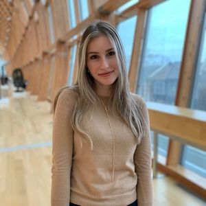 Meet your Posher, Alex